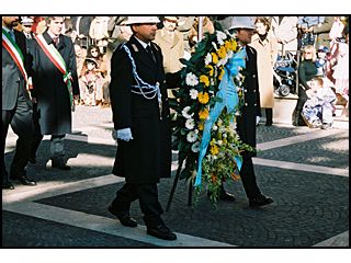 Laying of wreaths by the Mayor of Anzio at the City Memorial.